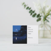 Carte De Visite Belle hausse de lune se reflétant outre de l'eau (Debout devant)