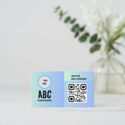 Carte De Visite Bleu Vert Services de nettoyage mixte Code QR (Debout devant)