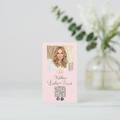 Carte De Visite Blush Pink Logo QR Code Photo Lashes and Brows (Debout devant)