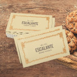 Carte De Visite Cadre Ephémère Retro vintage<br><div class="desc">Laissez vos cartes refléter votre caractère et votre entreprise en choisissant notre carte de visite de style rétro rustique. Que vous soyez propriétaire d’une entreprise vintage de vêtements, d’un magasin d’artisanat, d’une boulangerie ou d’un brasseur de vin, ou tout simplement que vous aimiez le style ancien-chic de ce design, vous...</div>
