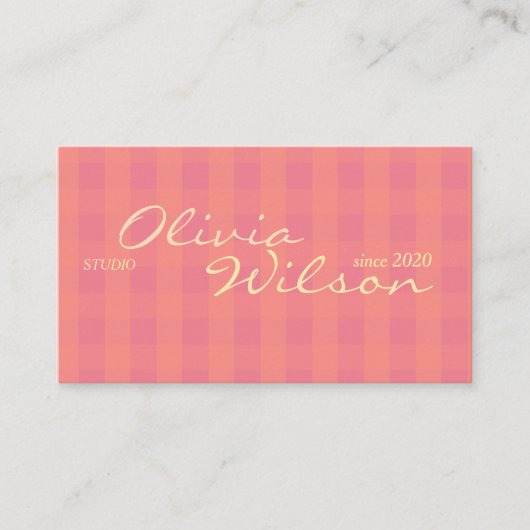 Carte de visite calligraphique rétro rose Gingham (Devant)