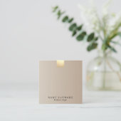 Carte De Visite Carré Accent beige en pastel moderne élégant d'or de (Debout devant)