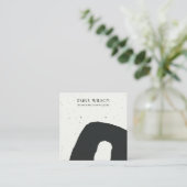 CARTE DE VISITE CARRÉ AFFICHAGE ABSTRAIT CÉRAMIQUE NOIR BLANC ÉQUIPÉ (Debout devant)