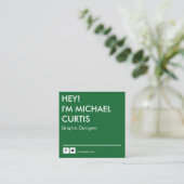 Carte De Visite Carré Code QR Concepteur Graphique Moderne Vert (Debout devant)