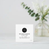 Carte De Visite Carré Code QR Initial Minimal Monogramme Noir et Blanc (Debout devant)