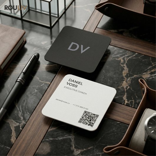 Carte De Visite Carré Code QR Minimal Moderne Vertical | Professionnel