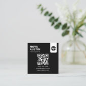 Carte De Visite Carré Code QR professionnel Conception minimale avec log (Debout devant)
