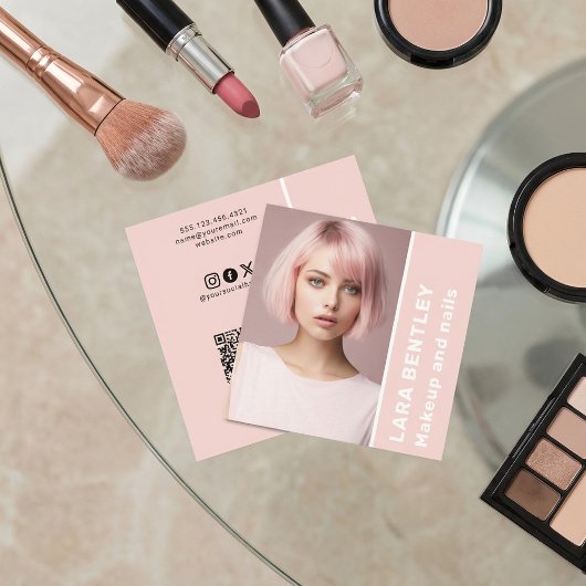 Carte De Visite Carré Composez et clouez le code QR des médias sociaux