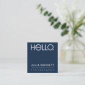 Carte De Visite Carré Conception de typographie moderne « Hello » (Debout devant)
