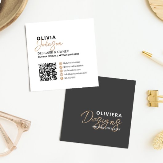 Carte De Visite Carré Élégant noir moderne Calligraphie Script QR Code