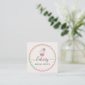 Carte De Visite Carré Élégante pâtisserie colorée (Debout devant)