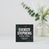 Carte De Visite Carré Entraîneur moderne noir et blanc (Debout devant)