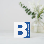 Carte De Visite Carré Gras lettre géante couverture bleu (Debout devant)