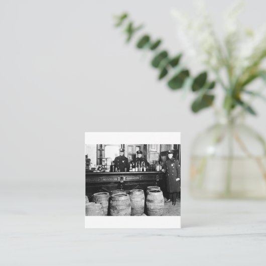 Carte De Visite Carré Interdiction - Police Speakeasy Raid Bootlegger -  (Debout devant)