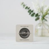 Carte De Visite Carré Light gray camera lens photography  (Debout devant)