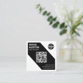 Carte De Visite Carré Logo de la société géométrique simple en gras Code (Debout devant)