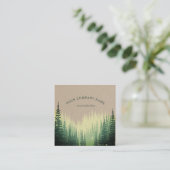 Carte De Visite Carré Logo Rustique Forêt de Pins Faux Kraft (Debout devant)