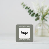 Carte De Visite Carré Logo simple et texte QR Code Sage vert (Debout devant)