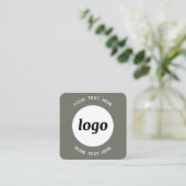 Carte De Visite Carré Logo simple et texte QR Code Sage vert (Debout devant)