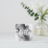 Carte De Visite Carré MODERNE HELLO SCRIPT arty aquarelle grise (Debout devant)