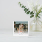 Carte De Visite Carré Photographie moderne Calligraphie Script tendance  (Debout devant)