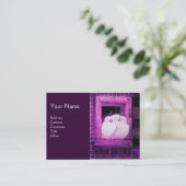 Carte De Visite CHAUSSURES BLANCHES À LA FENÊTRE, monogramme viole (Debout devant)