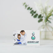 Carte De Visite Chercheurs travaillant dans le laboratoire (Debout devant)