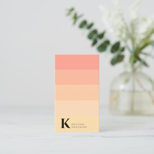 Carte De Visite Chic Peach Ombre Classic Monogramme QR Code (Debout devant)