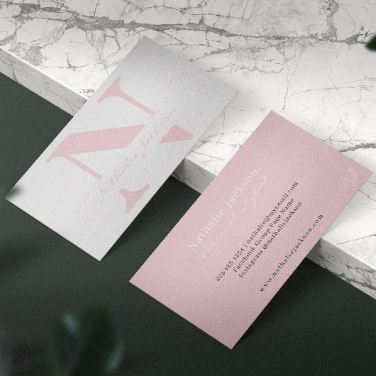 Carte De Visite Chic professionnel rose pâle monogrammed