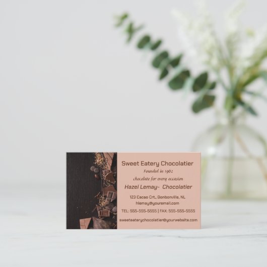 Carte De Visite Chocolatier modifiable (Debout devant)