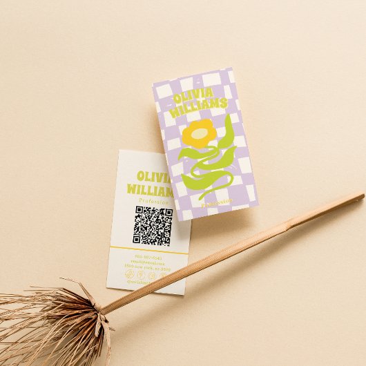 Carte De Visite Code QR à carreaux fleuris violet et vert Rétro Gr