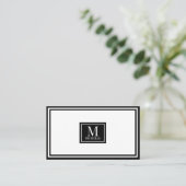 Carte De Visite Code QR à monogramme moderne noir et blanc bordé (Debout devant)