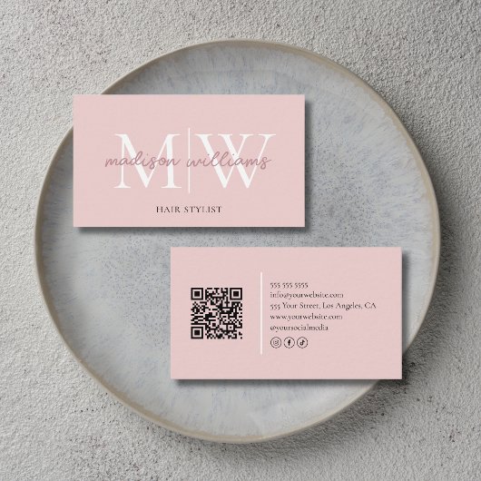 Carte De Visite Code QR de coiffeur Rose Pâle Monogramme
