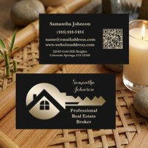 Code QR de l'immobilier à clé dorée sur fond noir