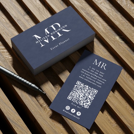 Carte De Visite Code QR de médias sociaux à monogramme bleu foncé