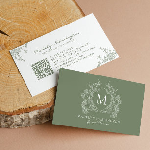 Carte De Visite Code QR de monogramme à couronne florale vert saug