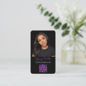 Carte De Visite Code QR Esthéticienne Violet Luxe Beauté Noire (Debout devant)