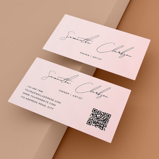 Carte De Visite Code QR Moderne Rose Pâle Écriture Manuscrite Pure