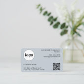 Carte De Visite Code QR simple logo et texte bleu poudre (Debout devant)