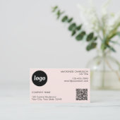 Carte De Visite Code QR Simple Logo et Texte Rose Pâle (Debout devant)