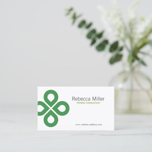 CARTE DE VISITE CONCEPTION DE CLOVER EN VERT (Debout devant)