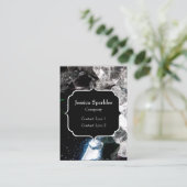 Carte De Visite Cristaux blancs dans l'espace noir Monogramme (Debout devant)