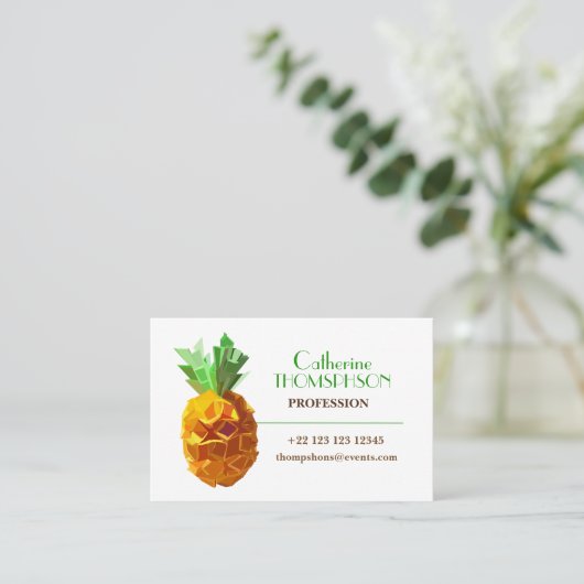 Carte de visite d'ananas (Debout devant)