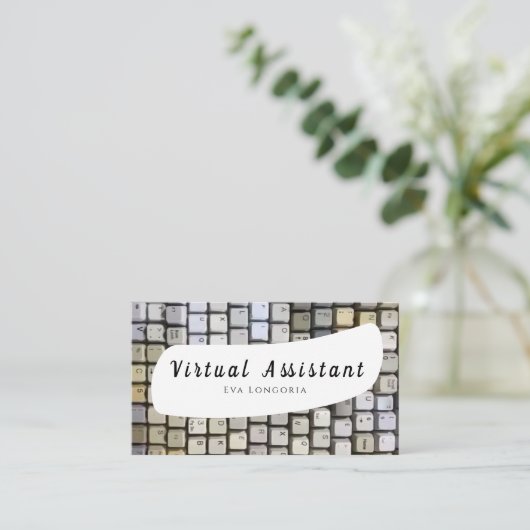 Carte de visite de l'Assistant virtuel (Debout devant)