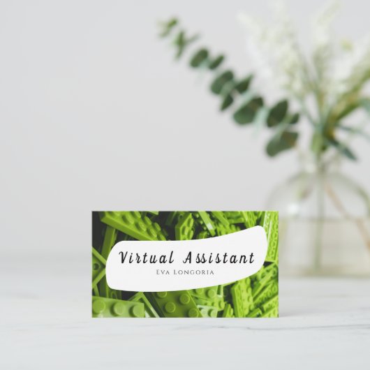 Carte de visite de l'Assistant virtuel (Debout devant)