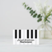 Carte de visite de professeur de piano (Debout devant)