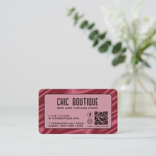 Carte de visite de récompense de code QR en satin  (Debout devant)