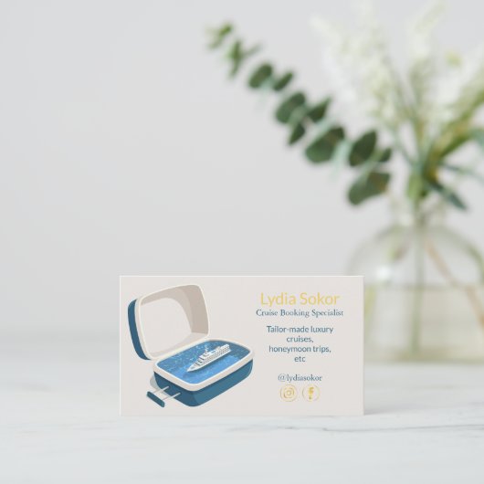 Carte de visite de réservation de croisière de lux (Debout devant)