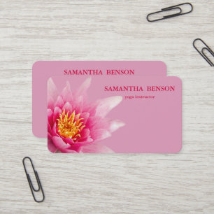 Carte de visite de yoga avec logo de fleur de lotu