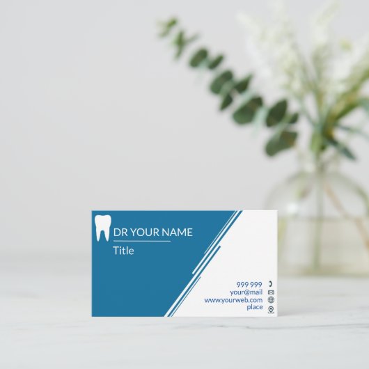 Carte De Visite Dentiste (Debout devant)